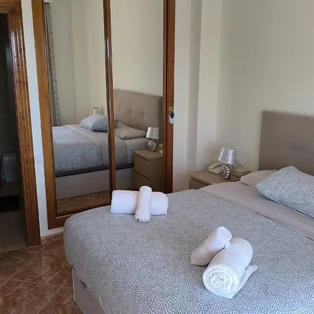 La Roca-mediterraneo Views, 8th Floor-new Kitchen- Pool- Parking-air Conditioning, Ceiling Fans & Free Wifi Apartment
