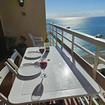 Apartment La Roca-mediterraneo Views, 8th Floor-new Kitchen- Pool- Parking-air Conditioning, Ceiling Fans & Free Wifi Torremolinos