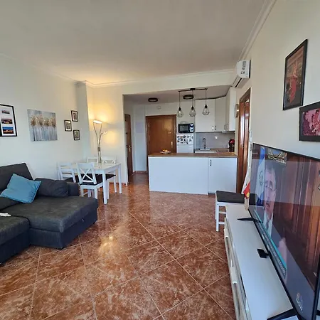 La Roca-mediterraneo Views, 8th Floor-new Kitchen- Pool- Parking-air Conditioning, Ceiling Fans & Free Wifi *